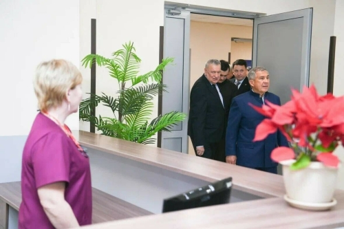 Минниханов посетил новый хоспис в Казани