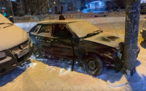В Казани водитель легковушки не уступил дорогу Hyundai и попал в больницу
