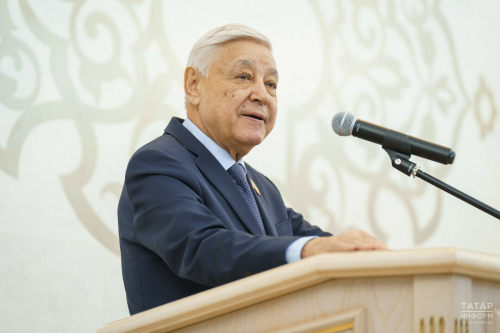 Фарид Мухаметшин: В регионах ПФО часто интересуются мнением Молпарламента Татарстана