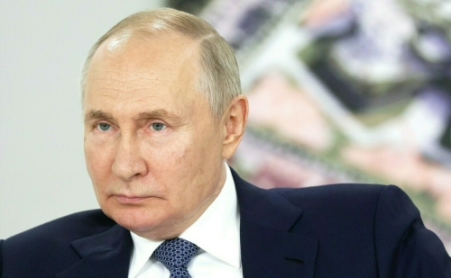 Путин подписал указ о приеме в гражданство иностранцев-контрактников и их семей