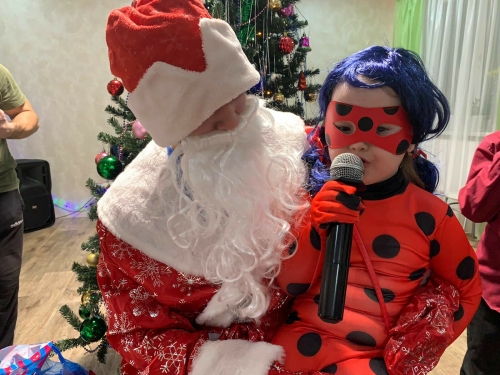 Изготовивший походные бани для бойцов СВО мамадышец устроил праздник для семей военных