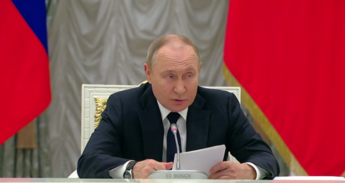 Путин призвал крупные банки заходить на новые территории и активно работать