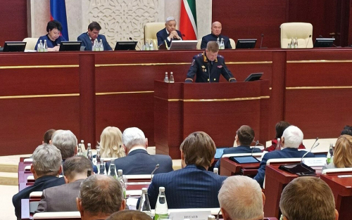 Глава МВД рассказал, что в Татарстане уменьшилось число разбоев, грабежей и краж