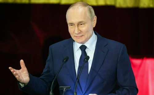 Путин: Если народы России хотят сохраниться, в семьях должно быть как минимум два ребенка