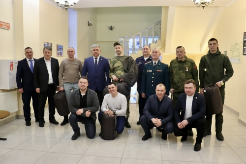 «Попал под минометный обстрел, вернулся на СВО»: бойцы встретились с главой Зеленодольска