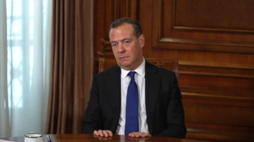 Медведев заявил, что новые санкции Запада направлены против всего населения России