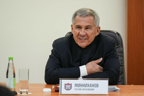 Минниханов провел встречу с игроками и тренерским штабом «Ак Барса» в преддверии плей-офф