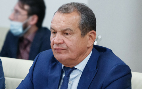 Путин наградил помощника Премьер-министра Татарстана орденом Почета