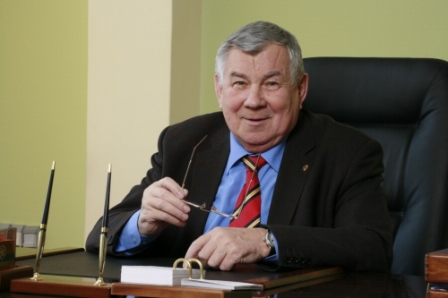 «Наставник и друг»: в Татарстане воспоминают «капитана шинной промышленности» Зеленова