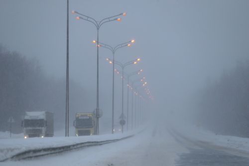 На трассах в трех районах Татарстана установят освещение за 82 млн рублей