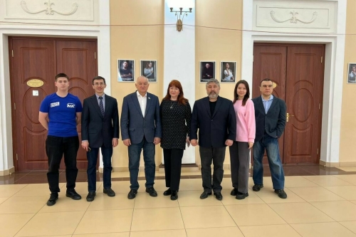 Партдесант «Единой России» проинспектировал капремонт Зеленодольского музыкального театра