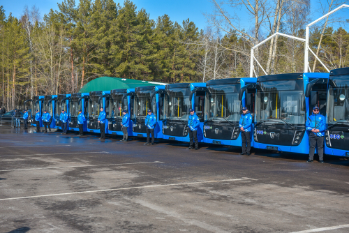 Мэр Челнов поручил оперативно выводить большие автобусы на маршруты