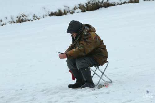 Власти Казани призвали любителей зимней рыбалки «свернуть удочки» и не выходить на лед