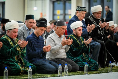 Молитвы о жертвах теракта в Москве и 12 тыс. гостей: чем запомнился Республиканский ифтар