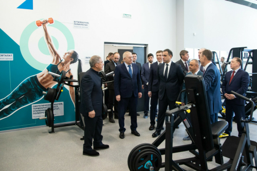 Минниханов торжественно открыл современный спортивный центр в Нижнекамске