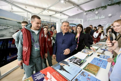 Минниханов: Делегация Татарстана — самая яркая и дружная на ВФМ в Сочи