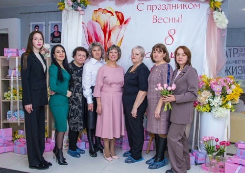 Для матерей и жен участников СВО в Нижнекамске устроили фуршет и концерт