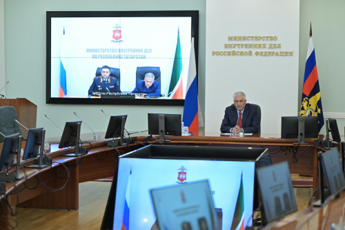 Личному составу МВД Татарстана представили нового министра