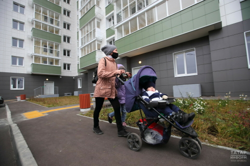 Путин поручил продлить семейную ипотеку до 2030 года