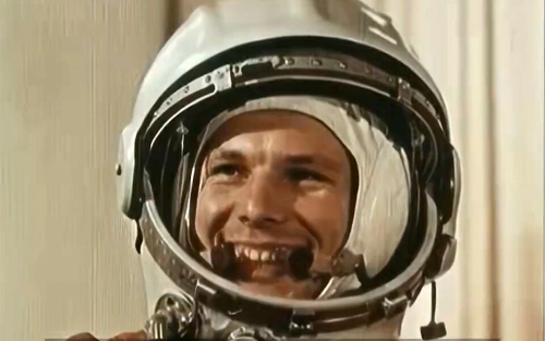 Минниханов опубликовал видео с Гагариным ко Дню космонавтики
