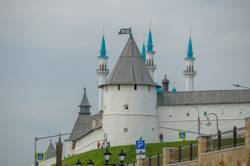 Иван Гущин поздравил коллег с Международным днем охраны памятников и исторических мест