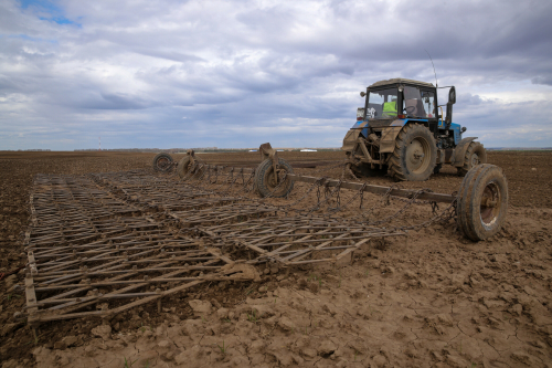 Хозяйства получат на посевную 5 млрд рублей: как в Татарстане идут весенне-полевые работы