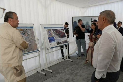 Минниханову в Узбекистане представили генплан развития промпарка в Бухаре