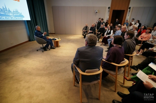 «Вы наша звезда!»: как прошла встреча Минниханова с татарской общественностью