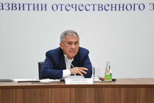 Минниханов: Геополитическая ситуация негативно сказалась на энергетике Татарстана