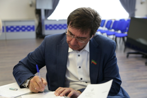 Камалтынов подал документы для участия в предварительном голосовании «Единой России»