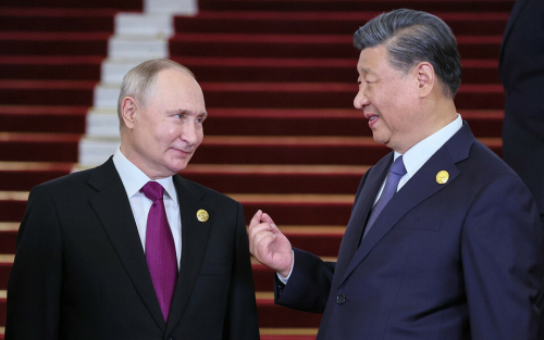 Россия и Китай против санкций США: о чем Путин и Си будут говорить в Казани