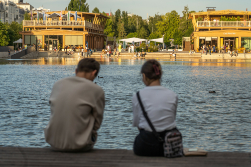 Дирекция парков и скверов рассказала, когда в «Черном озере» появится вода