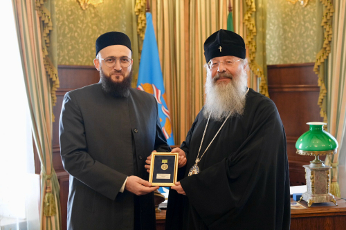 Муфтий Татарстана поздравил главу Татарстанской митрополии с днем рождения