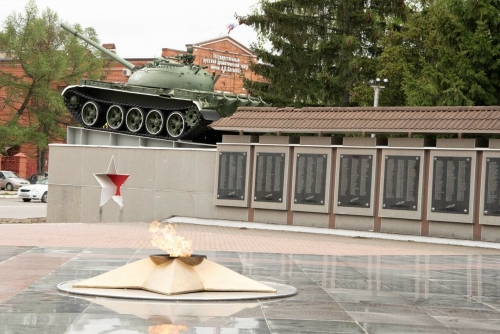 В Бугульме к 9 Мая благоустроили все мемориальные зоны и воинские захоронения