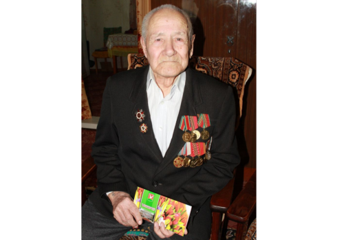 «Служил в дивизионе зенитной артиллерии»: внучка поделилась воспоминаниями о деде