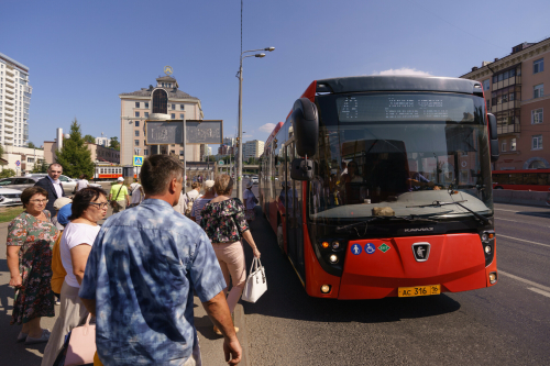 В Казани назначат спецмаршруты до кладбищ на время «Родительских»