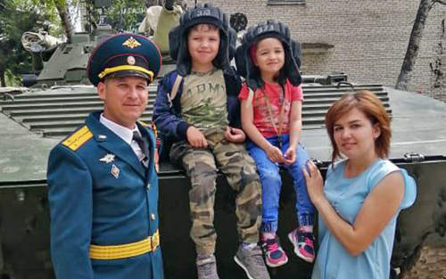 Жить без него больно, но я чувствую его поддержку: жена об офицере-танкисте из Татарстана