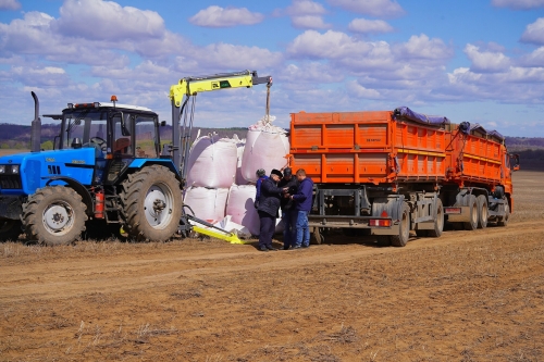 Зерновой хаб, льготное топливо и дорогие удобрения: как в Татарстане готовятся к посевной