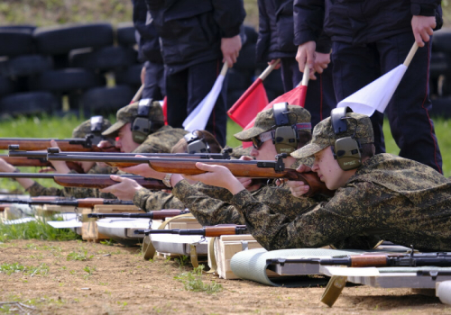 В преддверии 9 мая в Казани состоялись соревнования «Марш-бросок Победы»