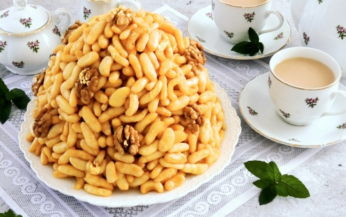 Автор книги «Татарская кухня»: «Чак-чак — это не соломка и не лапша нарезанная»