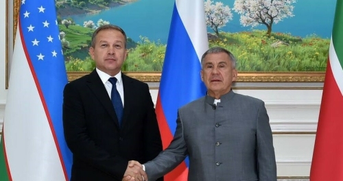 Минниханов обсудил совместные проекты с хокимом Навойской области