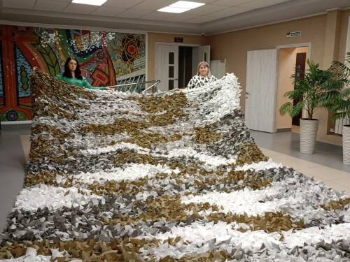 «Спасет бесценные человеческие жизни»: менделеевцы плетут маскировочные сети