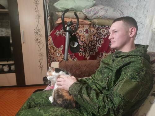 Водитель Лео на СВО: Нельзя ехать медленно, становишься мишенью, а быстро не получается