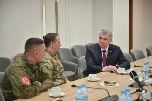 «Челны своих никогда не бросают»: Магдеев встретился с бойцами СВО