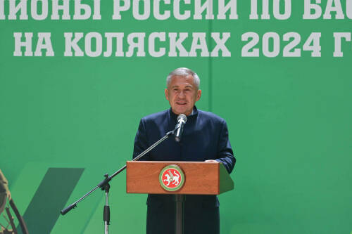 Рустам Минниханов поздравил коллектив «Крыльев Барса» с победой в чемпионате России