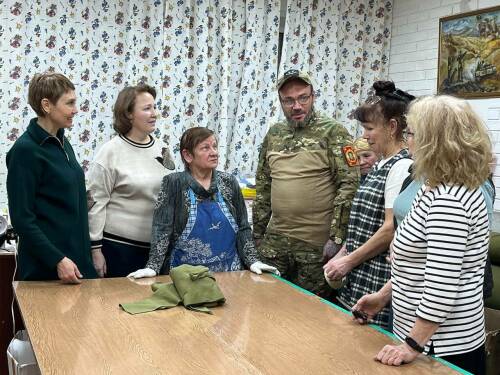 «До 30 изделий за 8 часов»: челнинки шьют для бойцов СВО теплые вещи