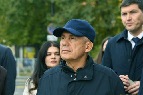 Минниханов осмотрел здание ЦУМа и бутик-отель «Сомов» в Казани