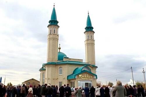 В Альметьевске открыли новую двухминаретную мечеть вместимостью до 200 человек