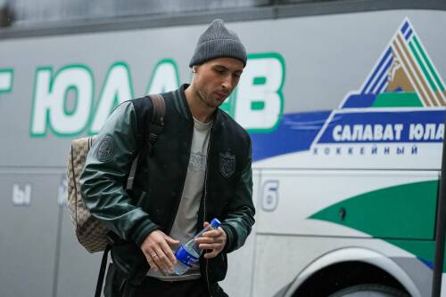 Хмелевский о своем переходе в «Ак Барс: Это было дело клубов, а мне нужно играть в хоккей