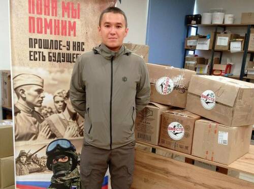 «Вы вдохновляете нас»: волонтеры Актаныша передали масксети и гостинцы бойцу СВО